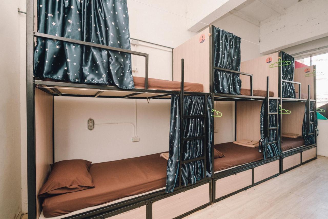 Liberta Hostel Bangkok Exterior photo