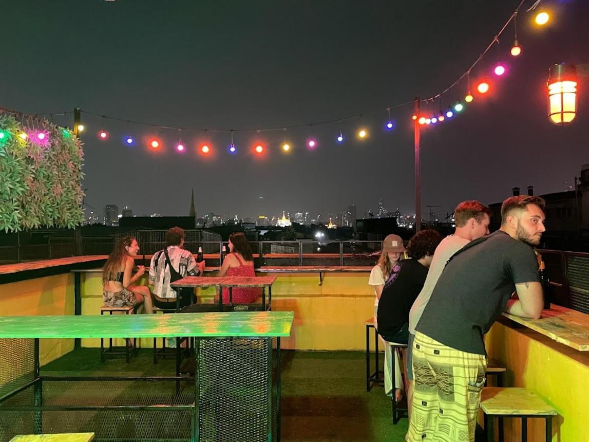 Liberta Hostel Bangkok Exterior photo